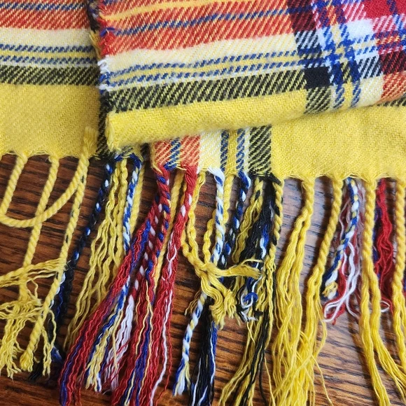 3/$25 Lands’ End large plaid scarf bright yellow and red soft with fringe - Picture 3 of 5